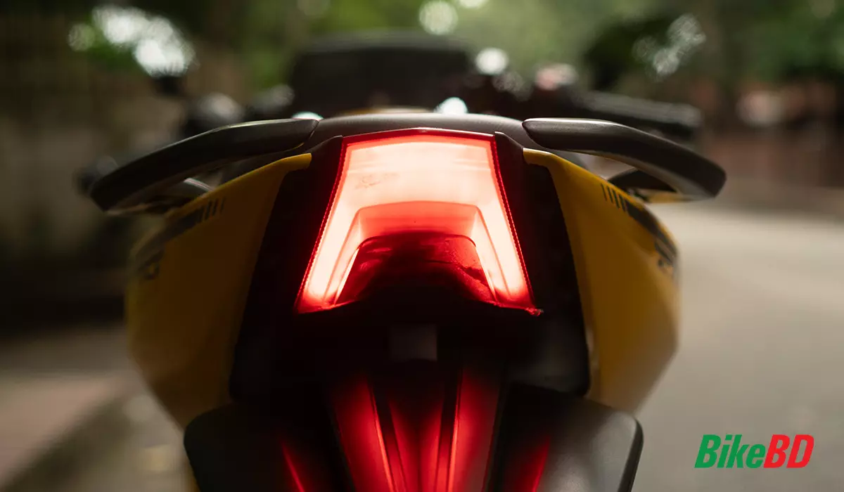 xmr 210 tail light