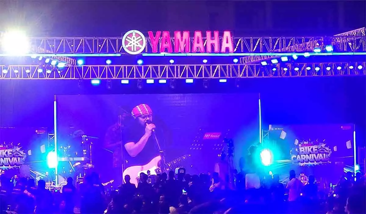 নগর বাউল জেমস