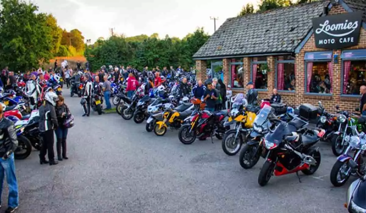 loomies-cafe-uk-bikers-cafe